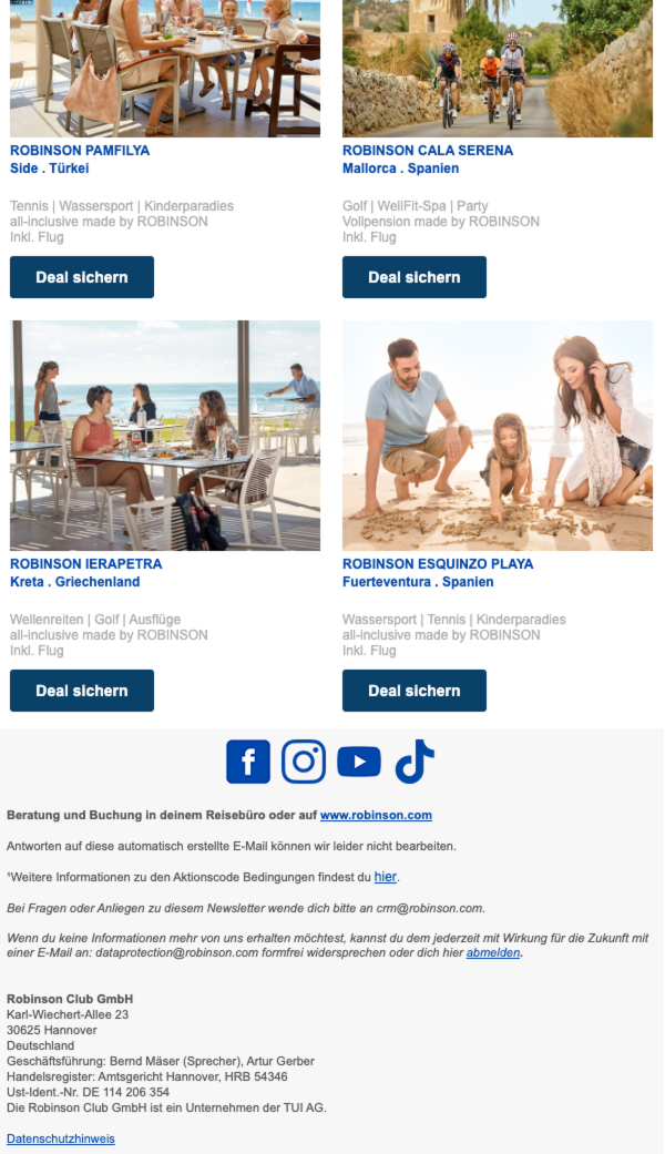 Vier Urlaubsangebote in Kacheln mit Strand- und Familienfotos und blauen 'Deal sichern'-Buttons